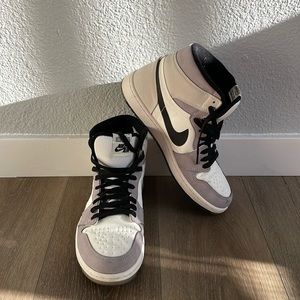 Jordan 1 color black and purple and white